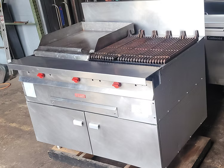Vulcan Hotel series Griddle 24'' and Radiant Grill 51''