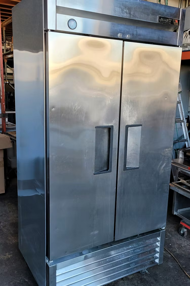 True Up Right Refrigerator 40''