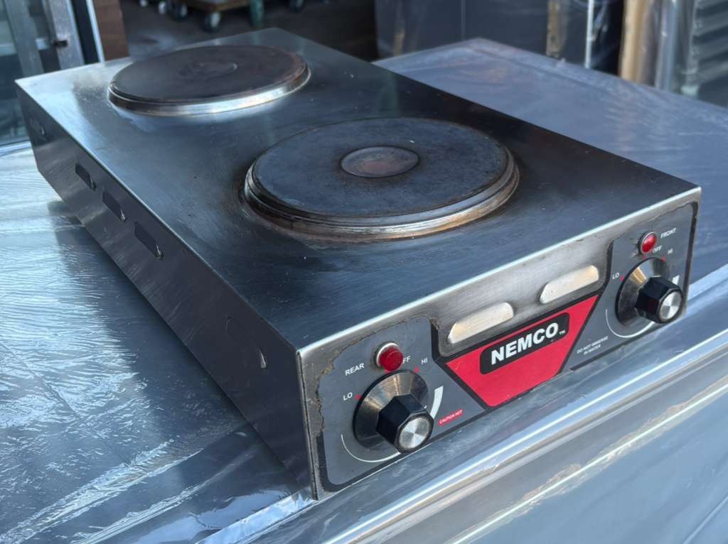 Nemco 6310-3 Electric Countertop Vertical Hot Plate with 2 Solid Burners - 220V- Pre-owned