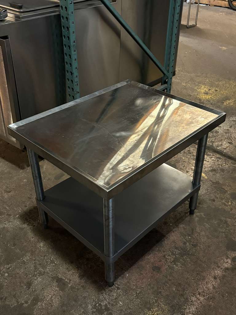 SS EQUIPMENT STAND 30''Wx24''Dx24.5''H Pre-owned
