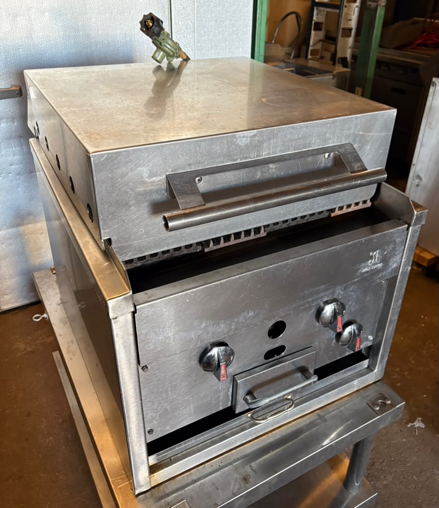 Jade KC-24- 24" Countertop Gas Radiant Chitwood Smoke Charbroiler w/ (2) Burners, 65.000 BTU-PRE-OWNED