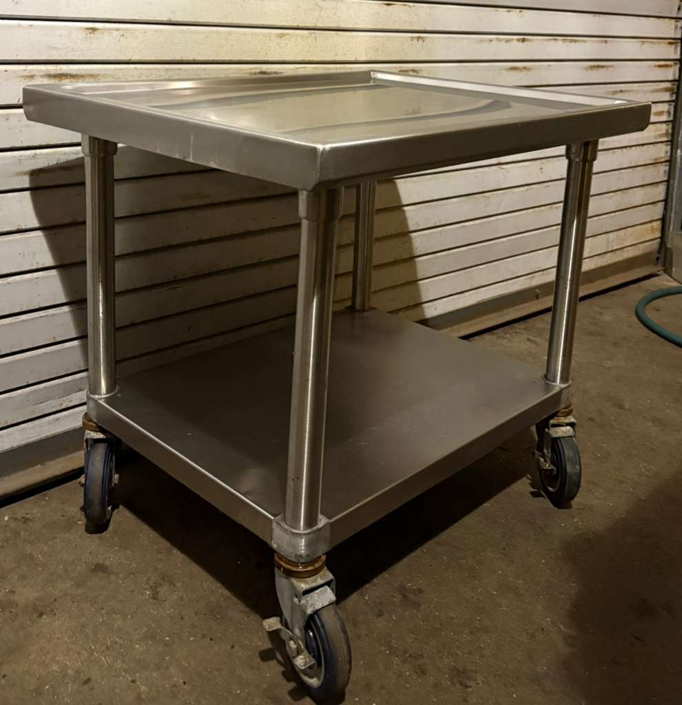 STAINLESS STEEL EQUIPMENT STAND ON CASTERS 24''X30''X27''H-PRE-OWNED