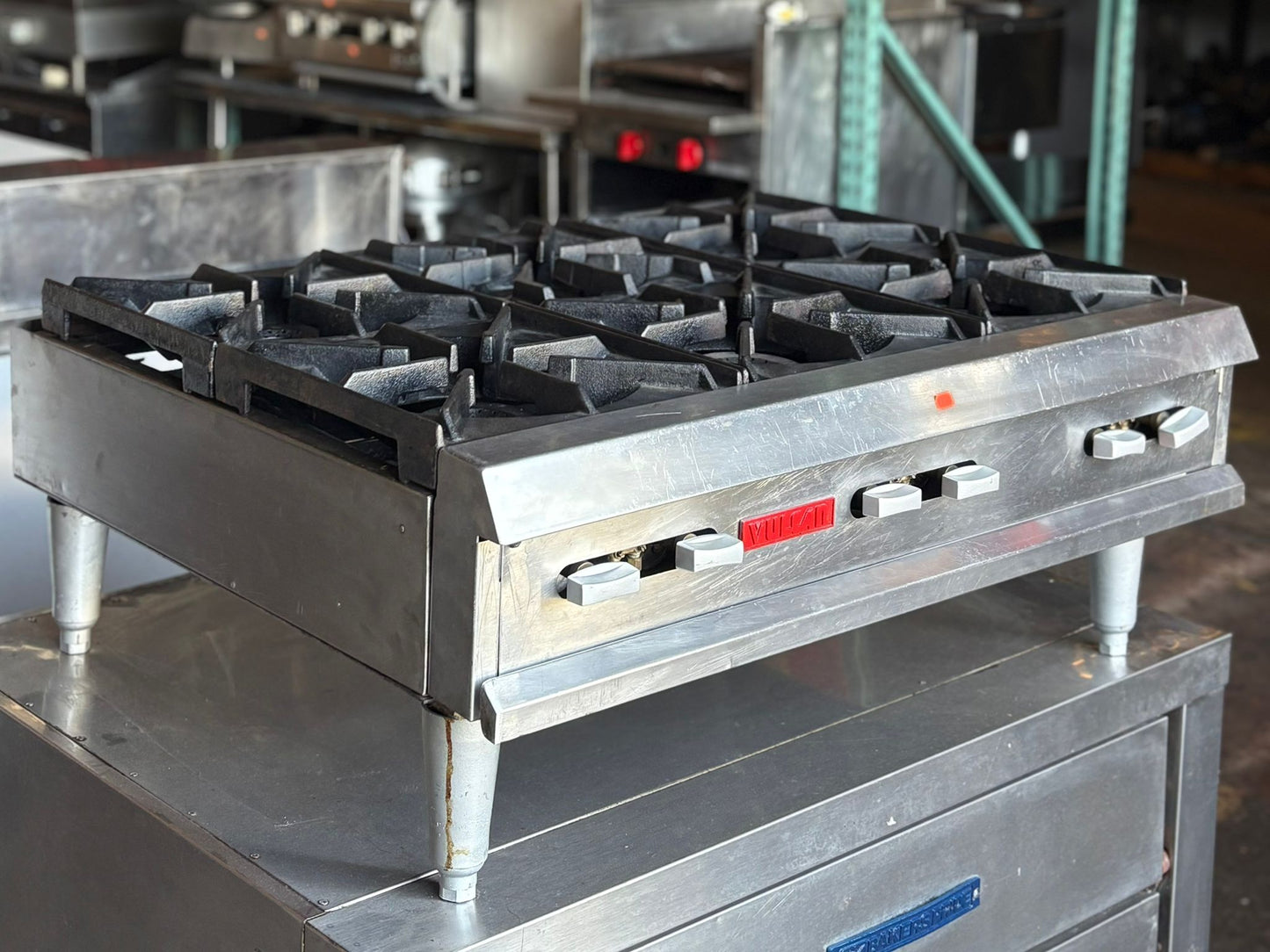 Vulcan VHP636 Natural Gas 36" 6 Burner Countertop Range - 180,000 BTU