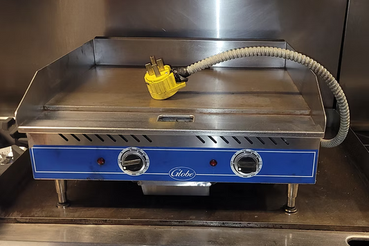 Globe GEG24 24" Electric Griddle 208 volt 3 phase