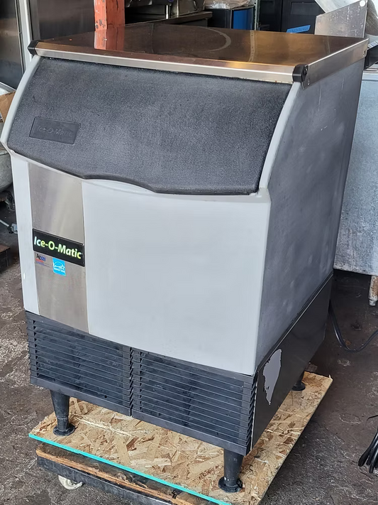 Ice-O-Matic ICEU150HA 24 1/2"W Half Cube Undercounter Ice Maker - 185 lbs/day, Air Cooled