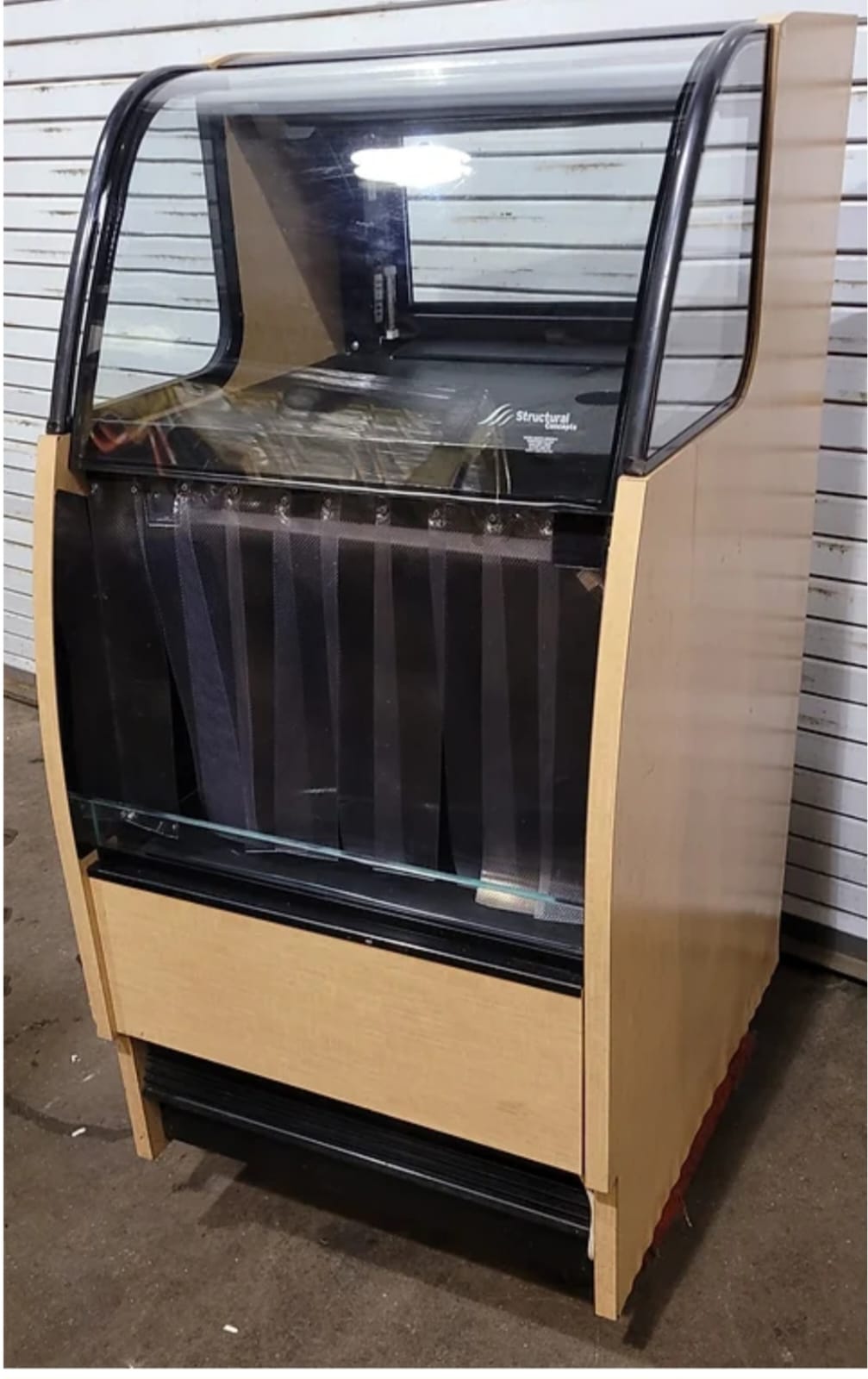 Structural Concepts Harmony  28" Refrigerated Dual Service Merchandiser Case - 120V-Pre-Owned