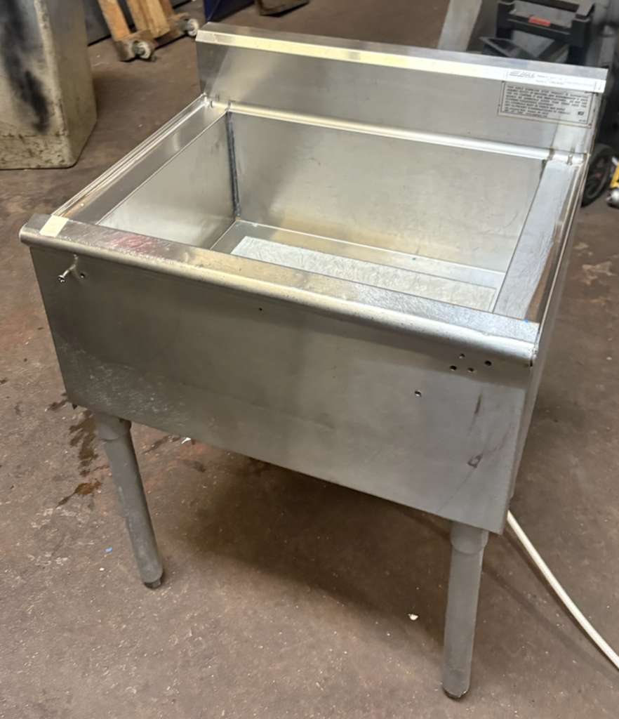 Eagle Group B28IC-22-7 8" Deep Insulated Underbar Ice Chest with 7 Circuit Post Mix Cold Plate - 24" x 28"-PRE-ONED