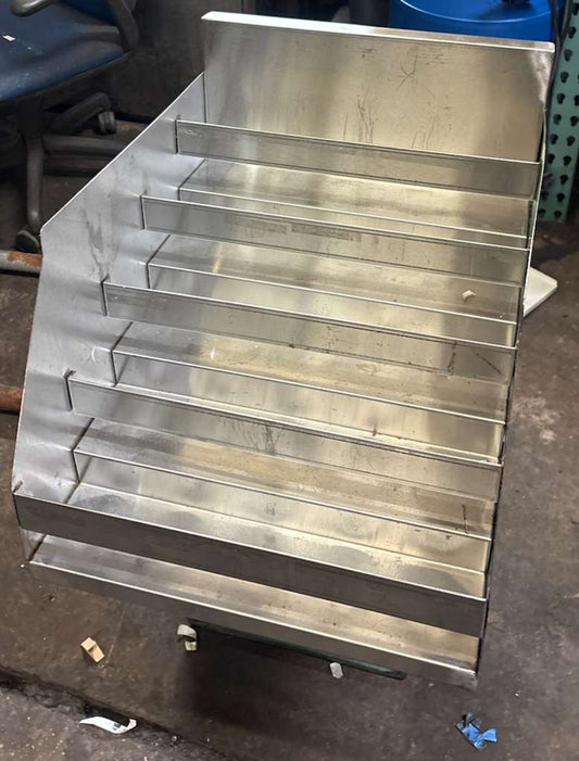 Krowne KR29-18RD, 18" x 29" 5-Tier Underbar Liquor Display Rack-Pre-owned