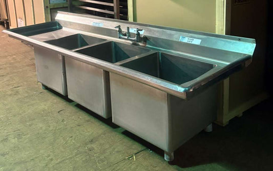 Aero Manufacturing Company® AF3-181 3 Compartment Sink, 18 x 18, Left Side Drainboard-