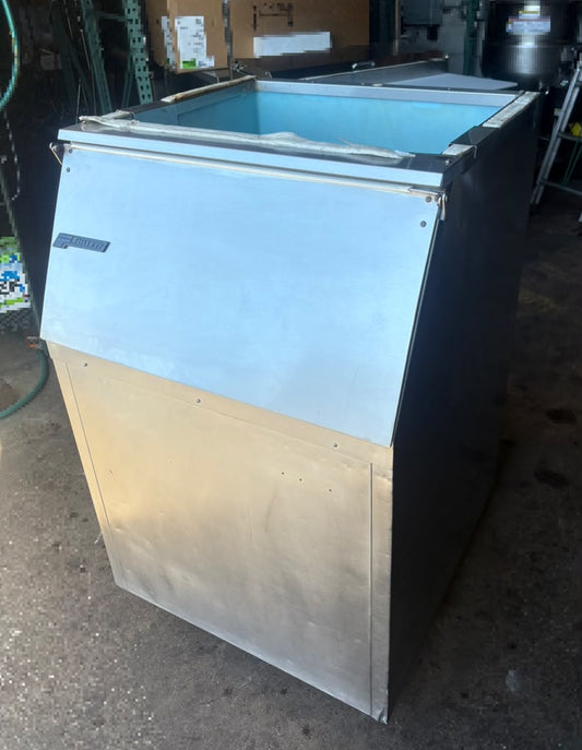 Scotsman B530S Ice Storage Bin 536 lb. Stainless Steel Exterior-PRE-OWNED